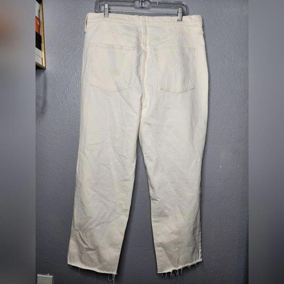 Universal Thread Y2K Cream Distressed Straight Leg Jeans Women's 14/32R Raw Hem - Picture 6 of 7